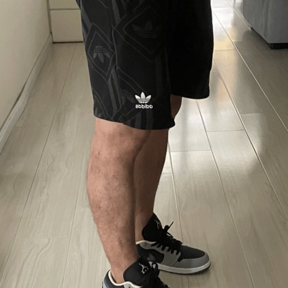 Light gray AJ1 low top shoes - Picture 4 of 4